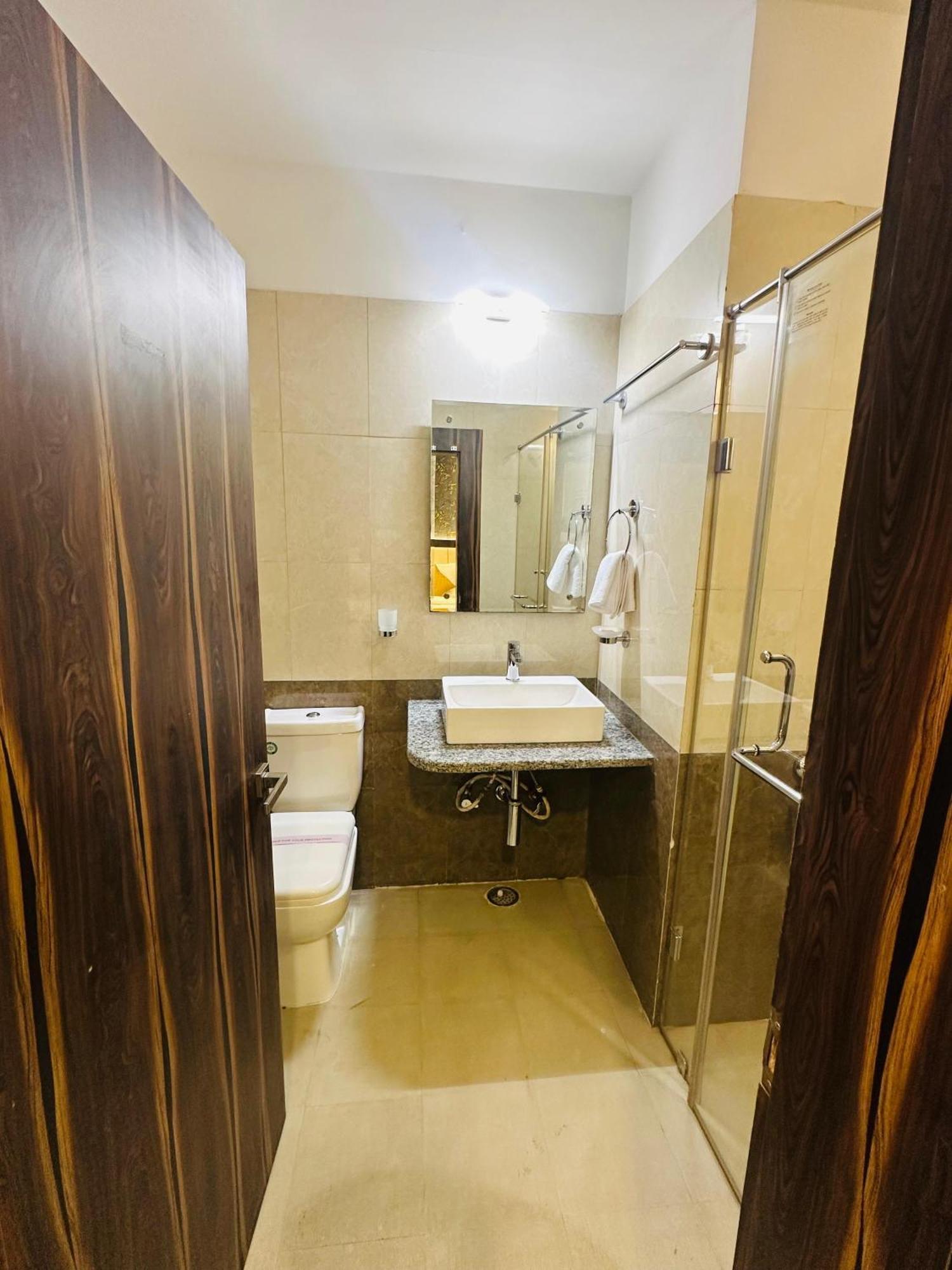 Hotel The Grand Agastya Kaohni Esterno foto