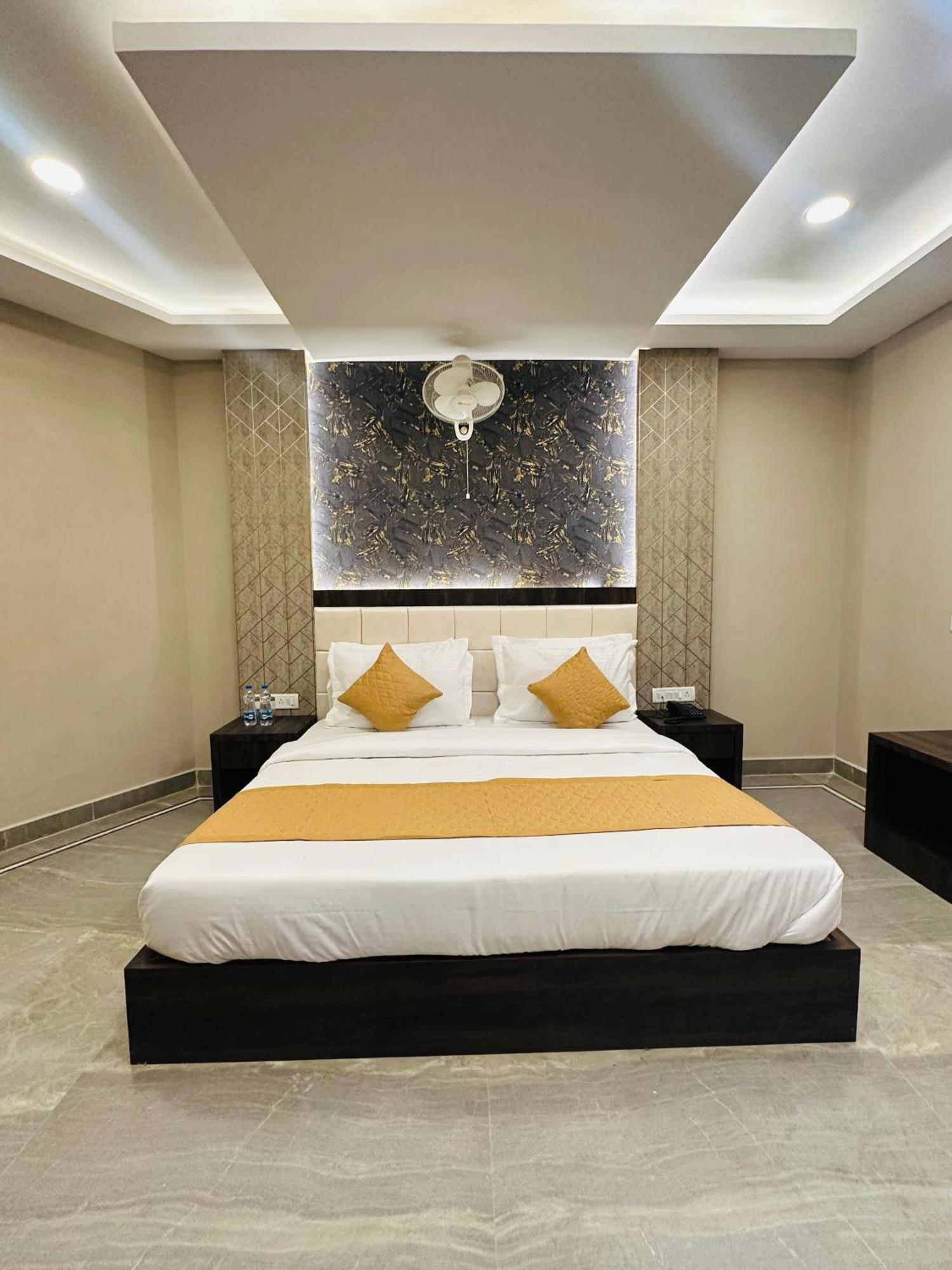 Hotel The Grand Agastya Kaohni Esterno foto