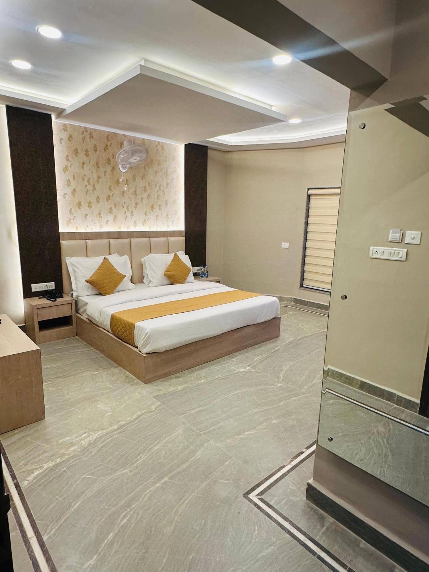 Hotel The Grand Agastya Kaohni Esterno foto